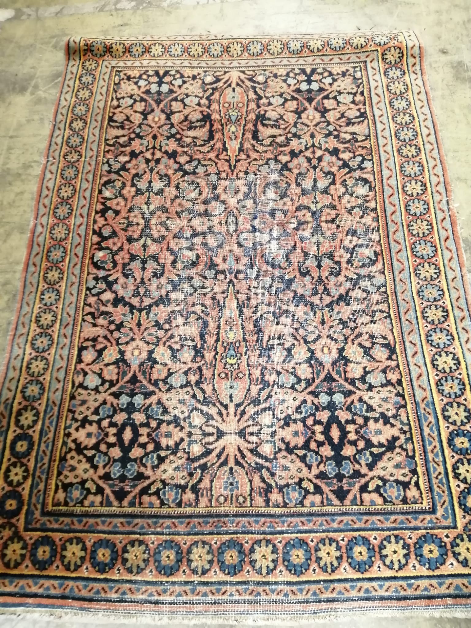 An antique Khorossan rug, 136 x 92cm